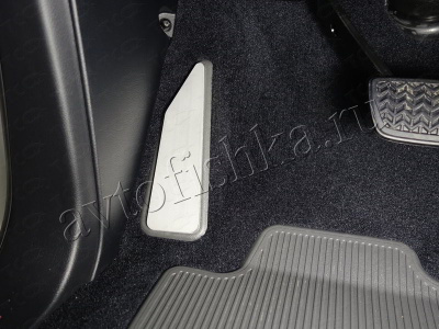 Toyota Land Cruiser (15–) Накладка площадки левой ноги (лист алюминий 4мм)